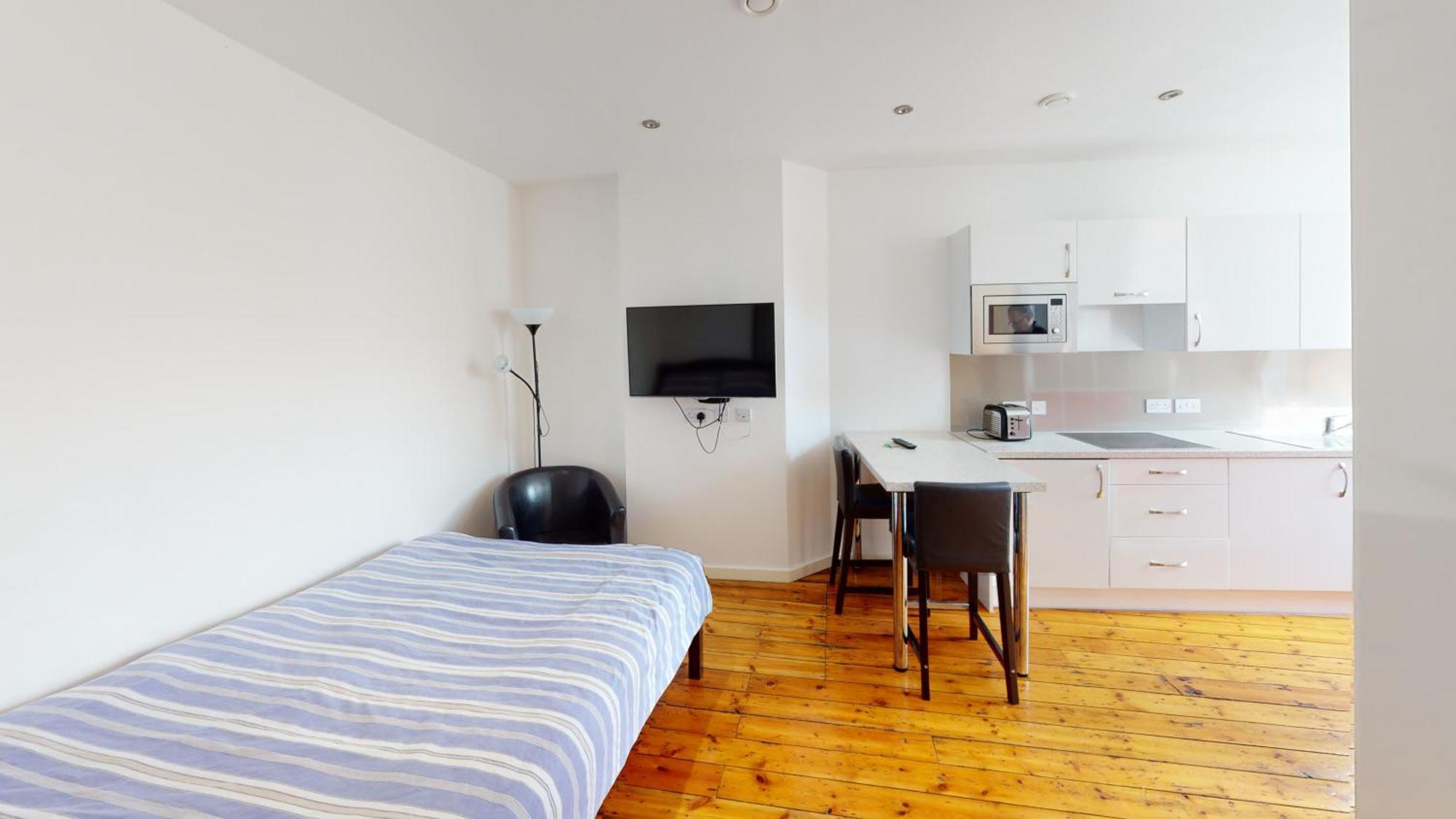 Quieter Centre Of Apartment *